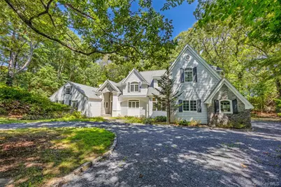 23 Cliff Road, Port Jefferson, NY 11777 - Photo 2
