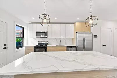 1463 Pelham Parkway N, Bronx, NY 10469 - Photo 12