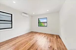 1463 Pelham Pkwy N, Bronx, NY 10469 - Photo 20