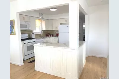24 Virginia Avenue #Top, Long Beach, NY 11561 - Photo 4