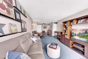 54-40 Little Neck Pkwy, Little Neck, NY 11362 - Photo 14