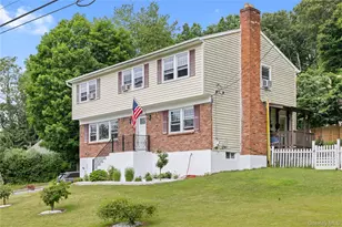 3123 Douglas Dr, Yorktown Heights, NY 10598 - Photo 2