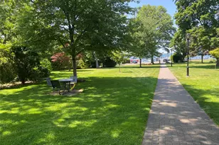 25 A Old Mill Rd, Great Neck, NY 11023 - Photo 42