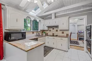 23 Colonial Dr, Smithtown, NY 11787 - Photo 18