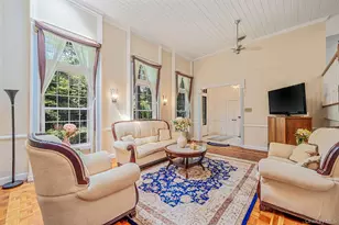 23 Colonial Dr, Smithtown, NY 11787 - Photo 10