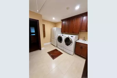 543 Fairway Drive, Woodmere, NY 11598 - Photo 18