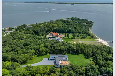 36 Old Neck Road S, Center Moriches, NY 11934 - Photo 46