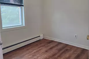 61-25 75th St, Middle Village, NY 11379 - Photo 4
