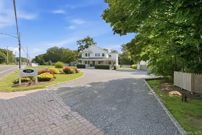 250 Montauk Highway, East Moriches, NY 11940 - Photo 2