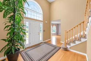 150 Hayrick Ln, Commack, NY 11725 - Photo 4