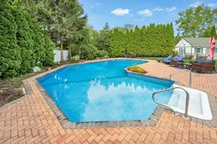 150 Hayrick Ln, Commack, NY 11725 - Photo 46