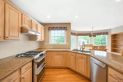 150 Hayrick Lane, Commack, NY 11725 - Photo 12