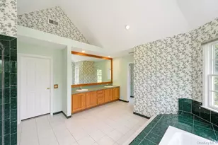 150 Hayrick Ln, Commack, NY 11725 - Photo 24