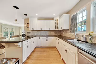 1836 Gardenia Avenue, Merrick, NY 11566 - Photo 12