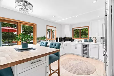 70 Fanning Avenue, Hampton Bays, NY 11946 - Photo 8