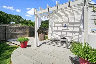 70 Fanning Ave, Hampton Bays, NY 11946 - Photo 28