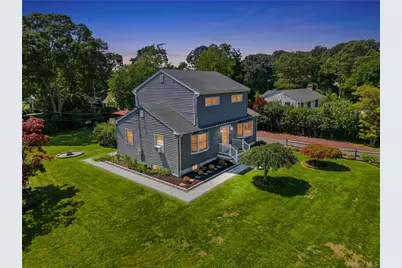 70 Fanning Avenue, Hampton Bays, NY 11946 - Photo 2