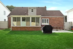 442 Langley Ave, West Hempstead, NY 11552 - Photo 14