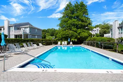 31 Vista Drive N, Manorville, NY 11949 - Photo 12