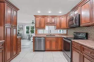 8 Hampton Rd, Poughkeepsie, NY 12603 - Photo 10