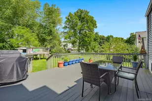 8 Hampton Rd, Poughkeepsie, NY 12603 - Photo 30