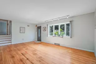 8 Hampton Rd, Poughkeepsie, NY 12603 - Photo 6