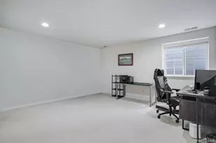 303 Bridgeview Dr, Poughkeepsie, NY 12601 - Photo 6