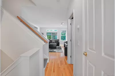 303 Bridgeview Drive, Poughkeepsie, NY 12601 - Photo 16