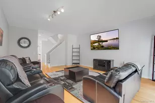 303 Bridgeview Dr, Poughkeepsie, NY 12601 - Photo 18