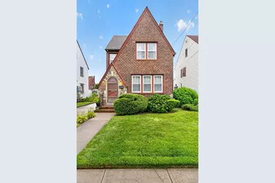448 Lewis Place, Mineola, NY 11501 - Photo 2
