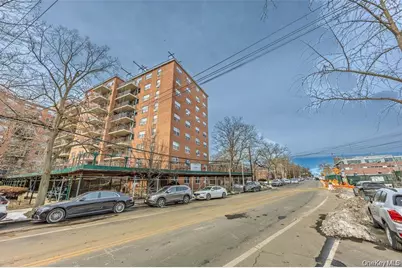7150 Parsons Boulevard #1002, Flushing, NY 11365 - Photo 6