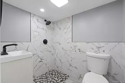 171-38 105 Avenue, Jamaica, NY 11433 - Photo 12