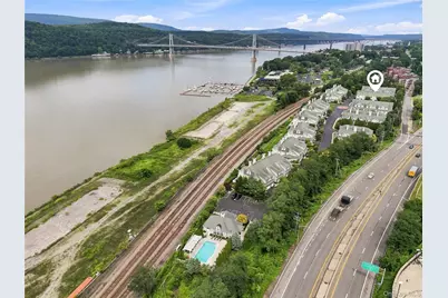 308 Bridgeview Drive, Poughkeepsie, NY 12601 - Photo 4