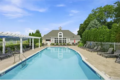 308 Bridgeview Drive, Poughkeepsie, NY 12601 - Photo 10