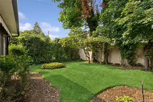 23 Wisteria Ave, Mineola, NY 11501 - Photo 24
