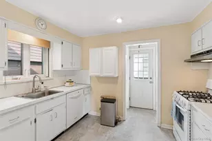 23 Wisteria Ave, Mineola, NY 11501 - Photo 12