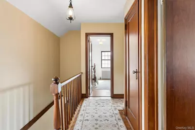 23 Wisteria Avenue, Mineola, NY 11501 - Photo 18