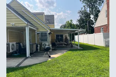 47 Brown Avenue, Hempstead, NY 11550 - Photo 22