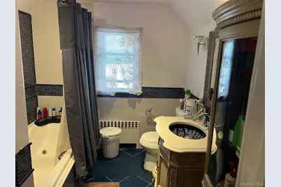 47 Brown Avenue, Hempstead, NY 11550 - Photo 16