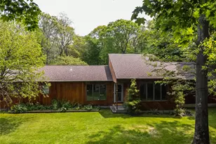 67 Belleview Ave, Center Moriches, NY 11934 - Photo 2