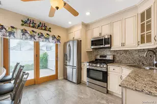 1 Jennifer Ln, Middle Island, NY 11953 - Photo 14
