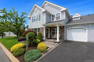 1 Jennifer Ln, Middle Island, NY 11953 - Photo 2