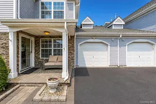 1 Jennifer Ln, Middle Island, NY 11953 - Photo 4