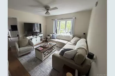 191 Birch Hill Rd #3, Locust Valley, NY 11560 - Photo 2