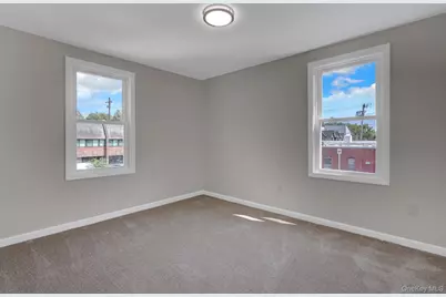 15 Stratford Avenue, Williston Park, NY 11596 - Photo 16