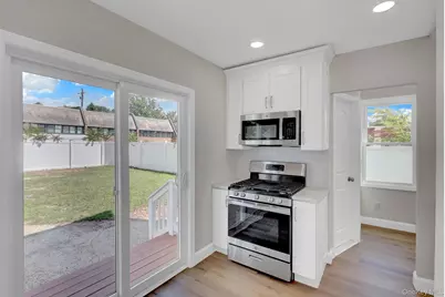 15 Stratford Avenue, Williston Park, NY 11596 - Photo 10