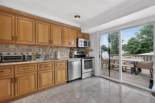 103 Motor Ave, Farmingdale, NY 11735 - Photo 10