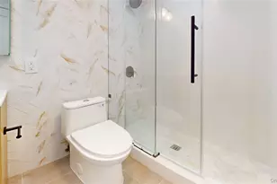 63-52 Saunders St, Rego Park, NY 11374 - Photo 12