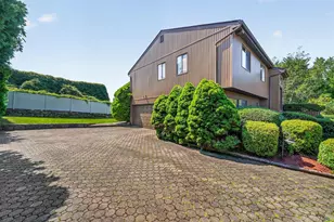 99 Skyview Ln, New Rochelle, NY 10804 - Photo 36