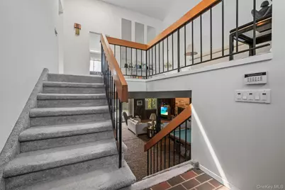99 Skyview Lane, New Rochelle, NY 10804 - Photo 4